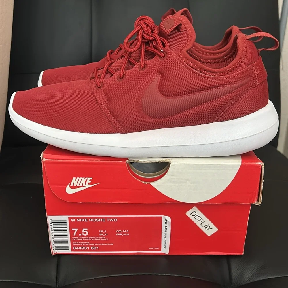 Nike Roshe Two’s